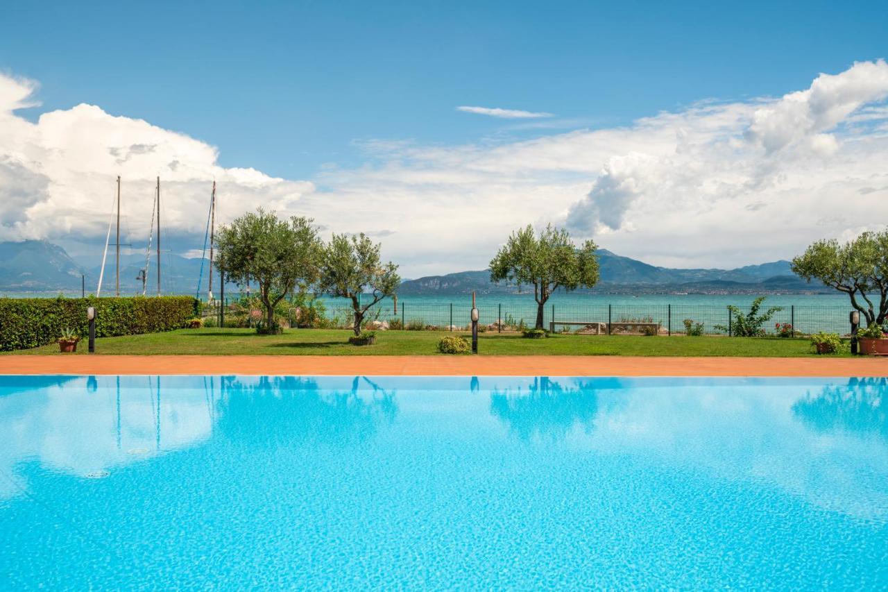 Vista - Lake & Pool Sirmione Exterior photo