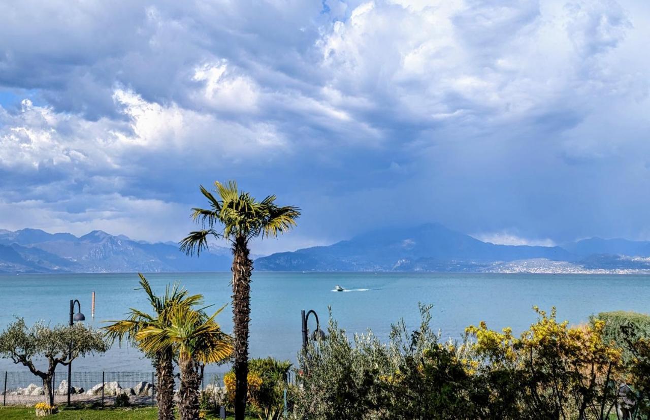 Vista - Lake & Pool Sirmione Exterior photo