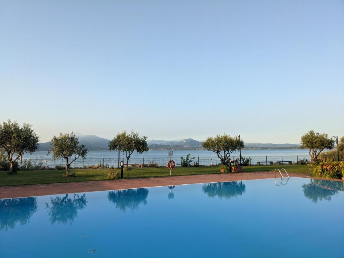 Vista - Lake & Pool Sirmione Exterior photo