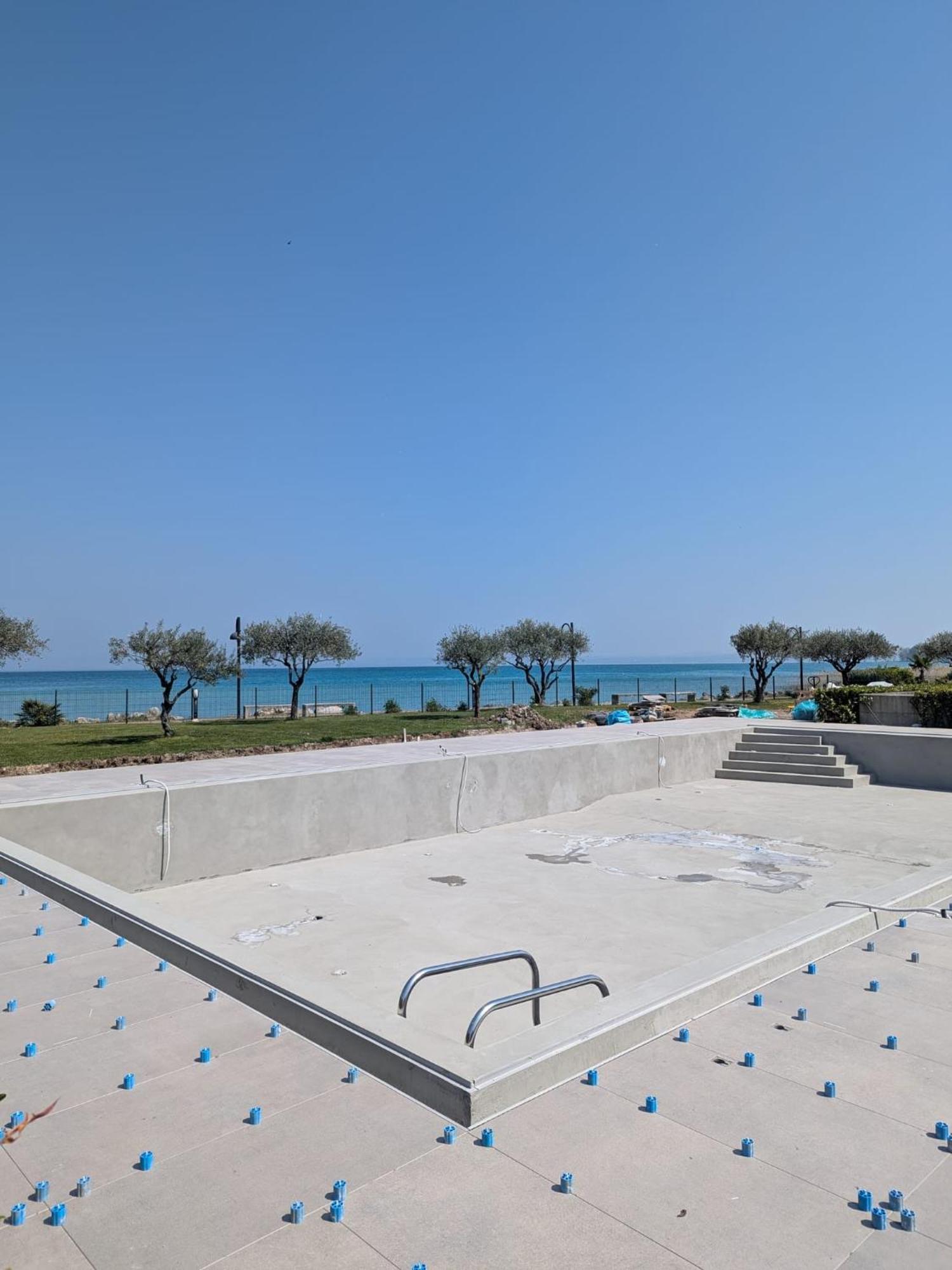 Vista - Lake & Pool Sirmione Exterior photo